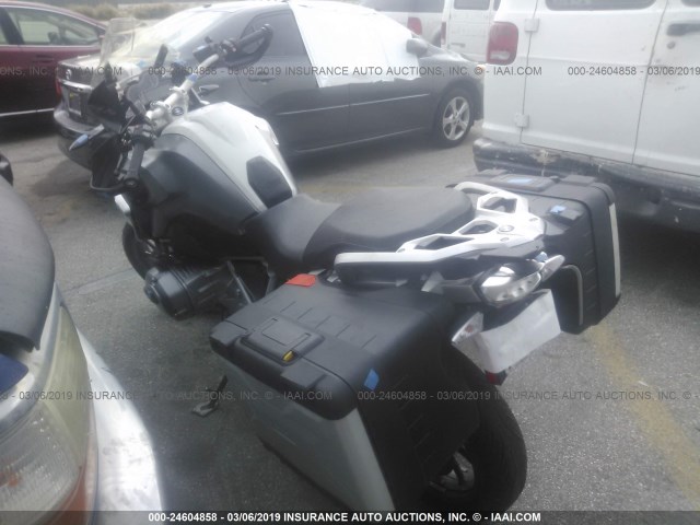 WB10A1109DZ183169 - 2013 BMW R1200 GS WHITE photo 3