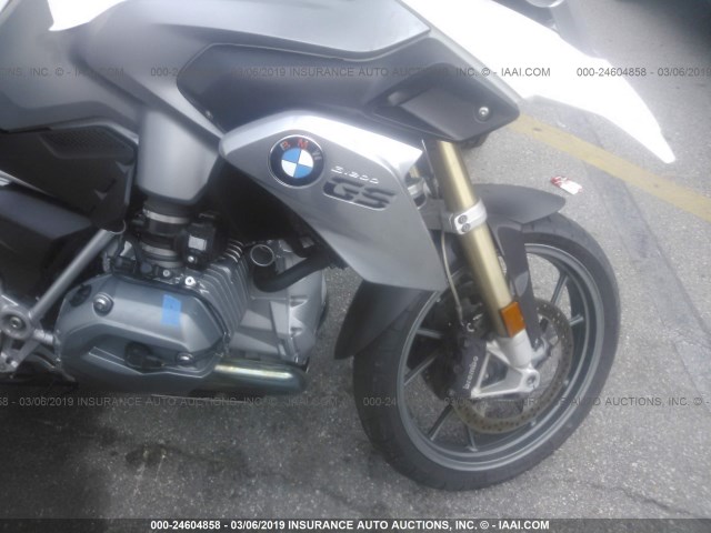 WB10A1109DZ183169 - 2013 BMW R1200 GS WHITE photo 5