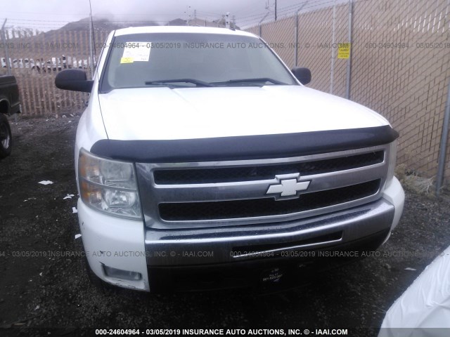 3GCPKSE31BG132240 - 2011 CHEVROLET SILVERADO K1500 LT WHITE photo 6