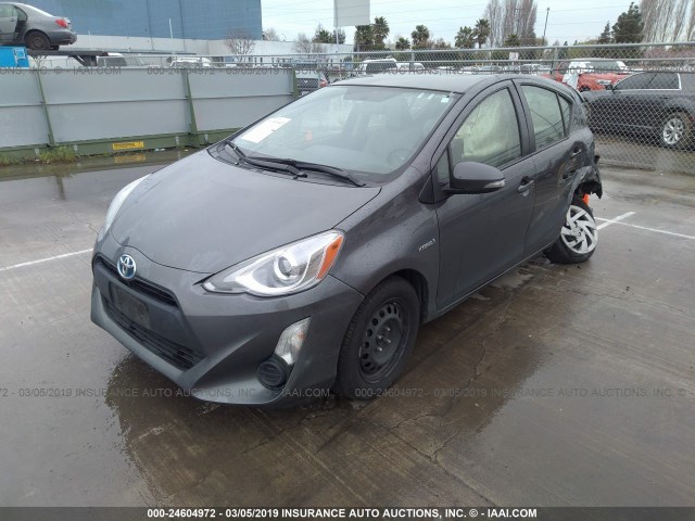 JTDKDTB3XF1580799 - 2015 TOYOTA PRIUS C GREEN photo 2