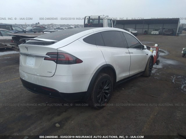 5YJXCDE27JF113597 - 2018 TESLA MODEL X WHITE photo 4