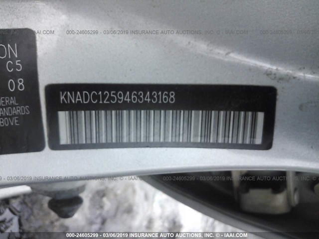 KNADC125946343168 - 2004 KIA RIO SILVER photo 9