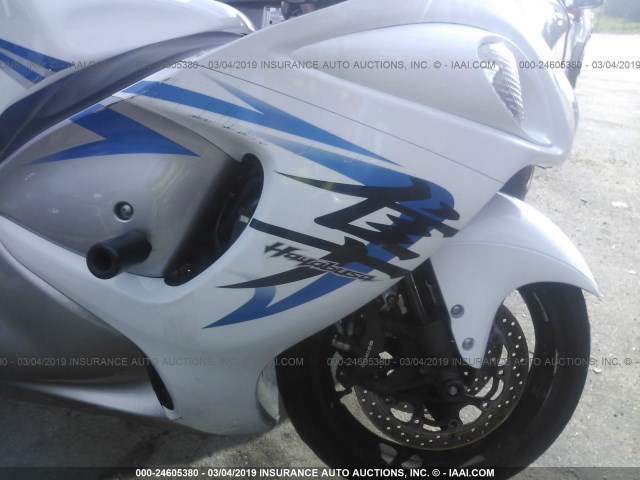 JS1GX72A692100317 - 2009 SUZUKI GSX1300 R WHITE photo 5