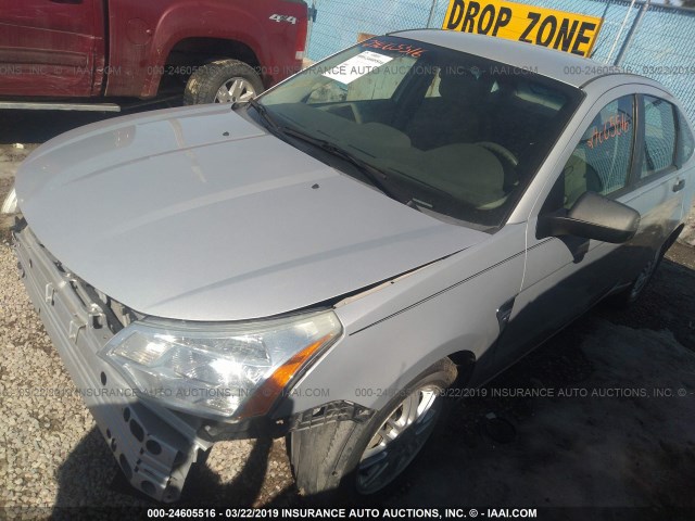 1FAHP35N98W241297 - 2008 FORD FOCUS SE/SEL/SES GRAY photo 2