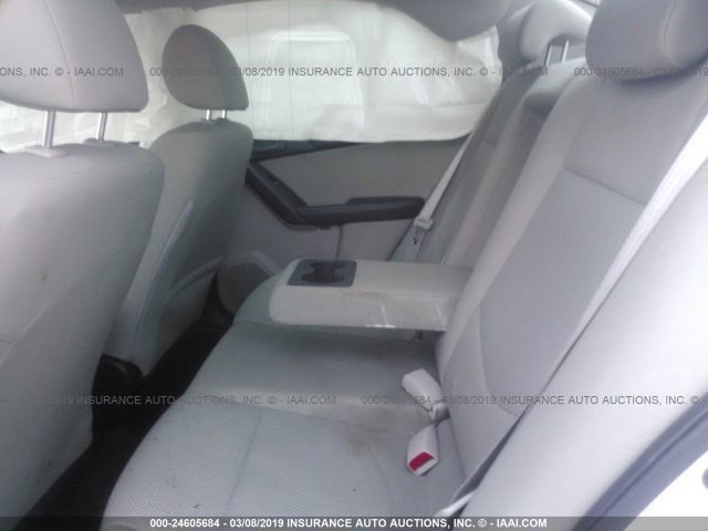 KNAFU4A21B5399817 - 2011 KIA FORTE EX WHITE photo 8