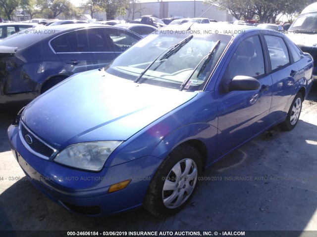 1FAFP34N05W173752 - 2005 FORD FOCUS ZX4 BLUE photo 2