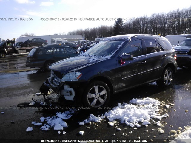 4JGBB8GB7BA678584 - 2011 MERCEDES-BENZ ML 350 4MATIC BLUE photo 2