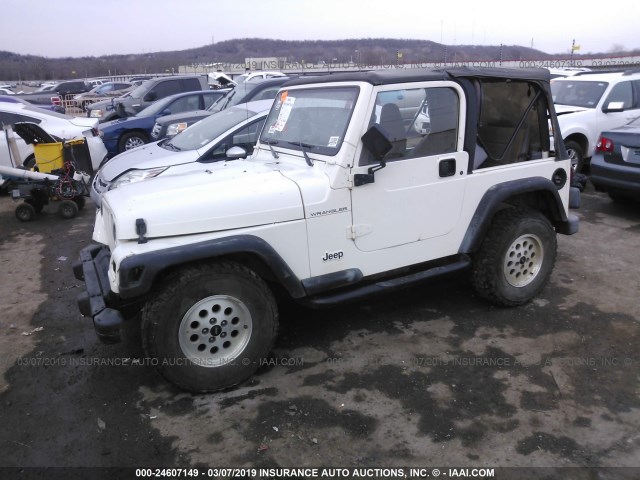 1J4FY29P2WP705889 - 1998 JEEP WRANGLER / TJ SE WHITE photo 2