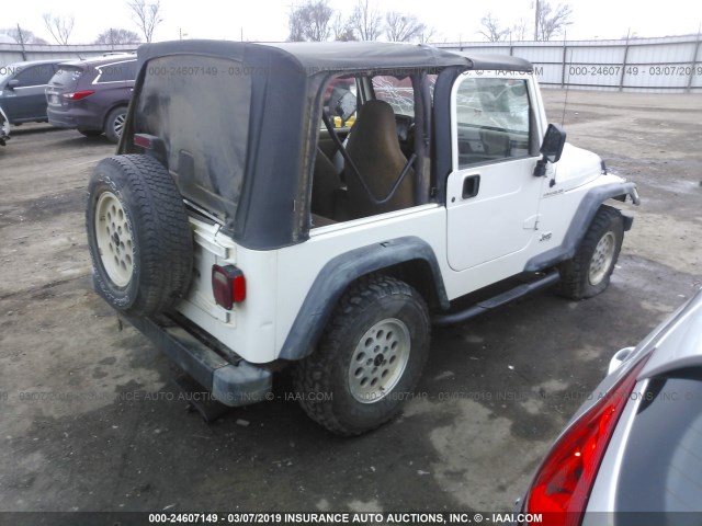 1J4FY29P2WP705889 - 1998 JEEP WRANGLER / TJ SE WHITE photo 4