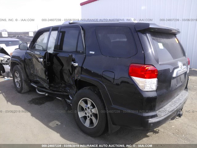 JTEBU5JR2B5063822 - 2011 TOYOTA 4RUNNER SR5/LIMITED/TRAIL BLACK photo 3