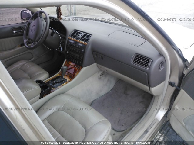 JT8BH28F6W0115411 - 1998 LEXUS LS TAN photo 5