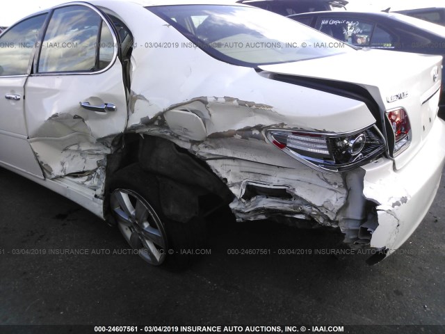 JTHBA30G255062772 - 2005 LEXUS ES 330 WHITE photo 6