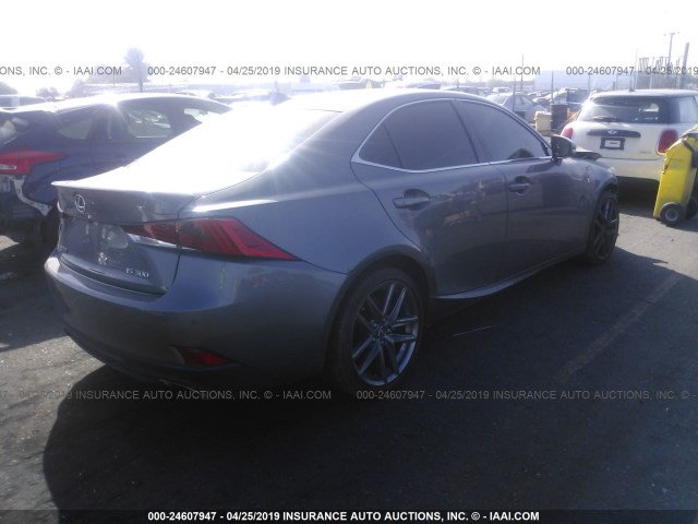 JTHBA1D21J5069967 - 2018 LEXUS IS 300 GRAY photo 4