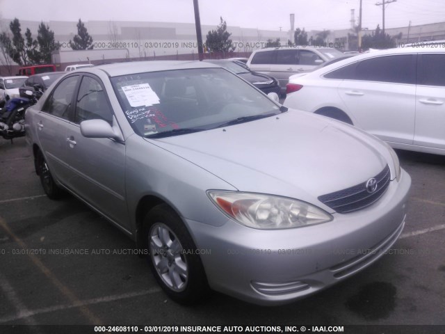 JTDBE32K830170962 - 2003 TOYOTA CAMRY LE/XLE SILVER photo 1