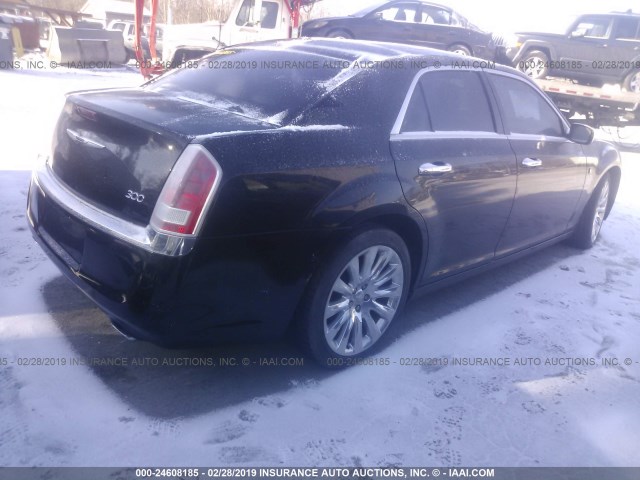 2C3CCAAG5DH726982 - 2013 CHRYSLER 300 BLACK photo 4