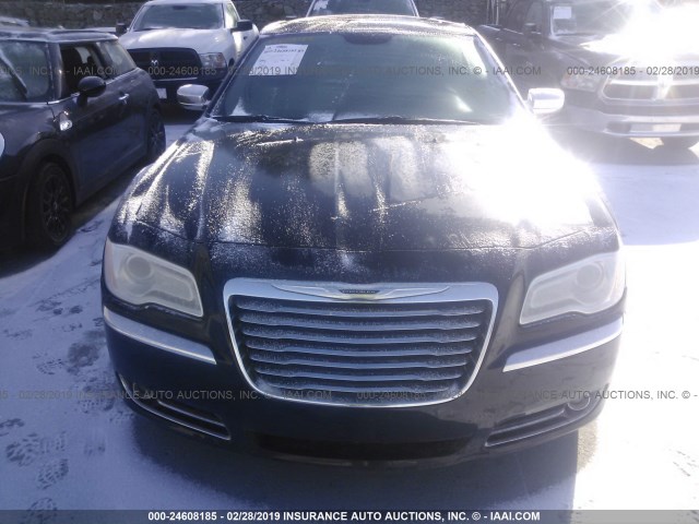 2C3CCAAG5DH726982 - 2013 CHRYSLER 300 BLACK photo 6