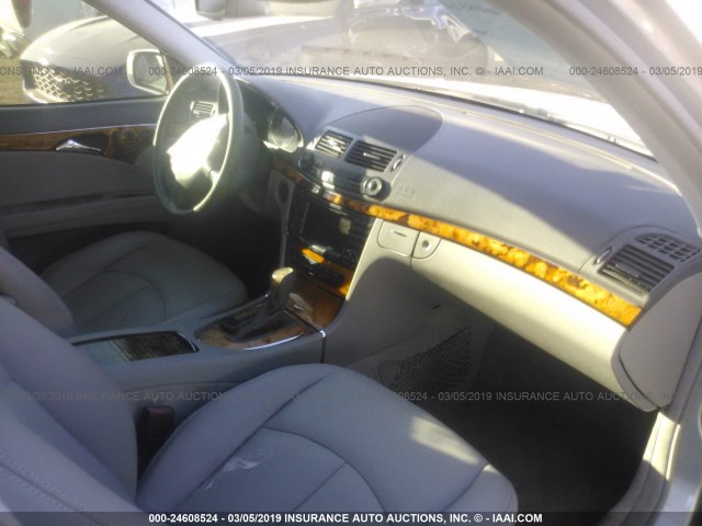 WDBUF56J66A862766 - 2006 MERCEDES-BENZ E 350 SILVER photo 5