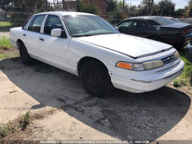 2FALP71W7TX139526 - 1996 FORD CROWN VICTORIA  WHITE photo 1