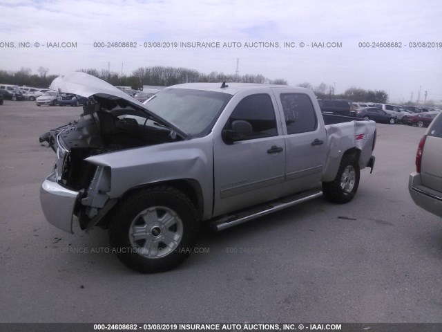 3GCPKSE7XDG346326 - 2013 CHEVROLET SILVERADO K1500 LT SILVER photo 2