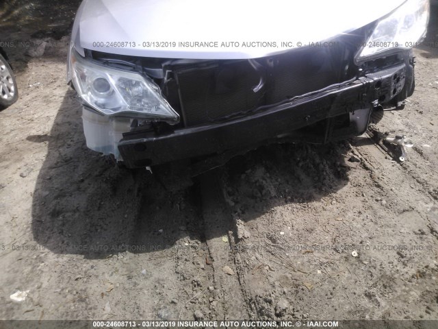 4T1BF1FKXEU383835 - 2014 TOYOTA CAMRY L/SE/LE/XLE 银色 照片 6