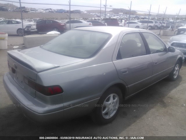 4T1BG22K5VU144590 - 1997 TOYOTA CAMRY CE/LE/XLE 米色 照片 4