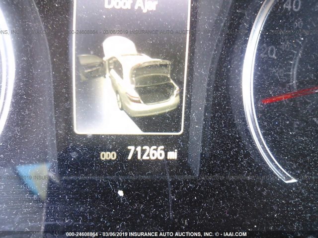 4T1BF1FK1HU728187 - 2017 TOYOTA CAMRY LE/XLE/SE/XSE თეთრი ფოტო 7