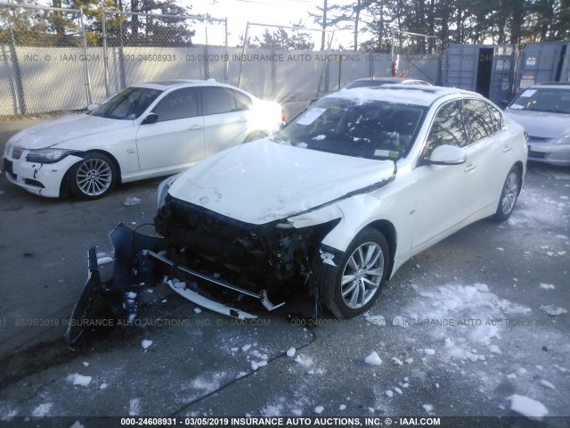 JN1EV7AR5GM342126 - 2016 INFINITI Q50 PREMIUM/SPORT WHITE photo 2