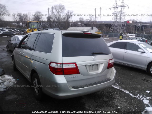 5FNRL38776B003425 - 2006 HONDA ODYSSEY EXL SILVER photo 3