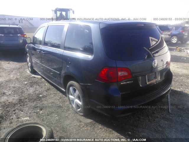 2V8HW34159R518361 - 2009 VOLKSWAGEN ROUTAN SE BLUE photo 3