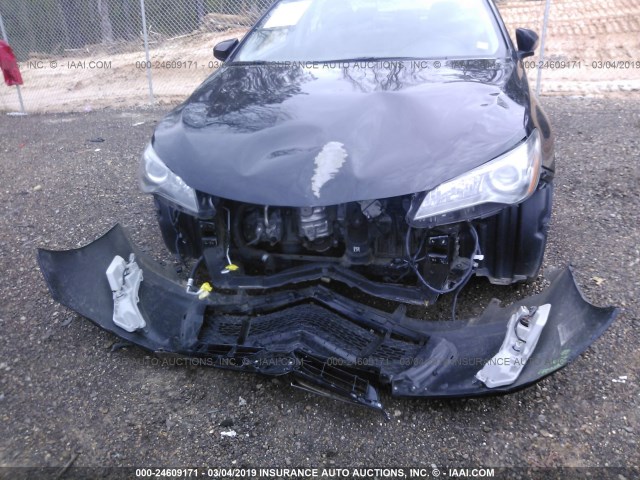 4T1BF1FK3FU929750 - 2015 TOYOTA CAMRY LE/XLE/SE/XSE შავი ფოტო 6