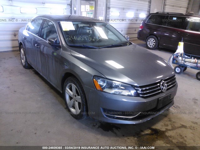 1VWBH7A30DC004909 - 2013 VOLKSWAGEN PASSAT SE GRAY photo 1