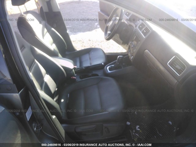 3VWLL7AJ6EM321417 - 2014 VOLKSWAGEN JETTA TDI GRAY photo 5