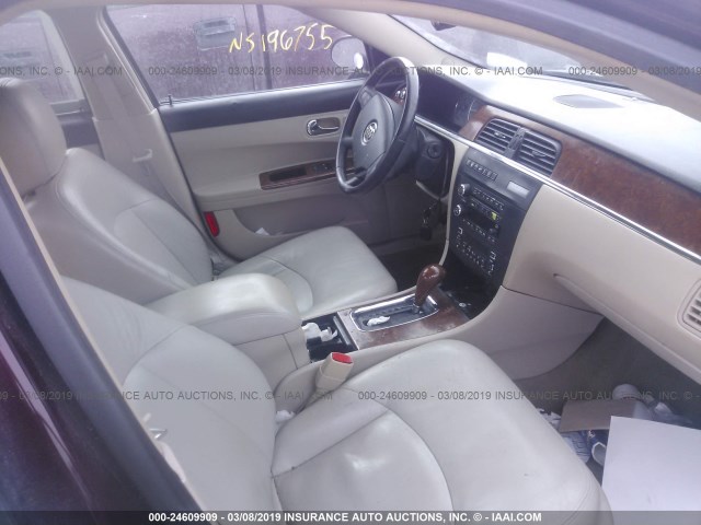 2G4WE587961282237 - 2006 BUICK LACROSSE CXS BURGUNDY photo 5
