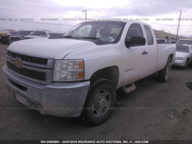 1GC2KVCG8DZ387617 - 2013 CHEVROLET SILVERADO K2500 HEAVY DUTY WHITE photo 2