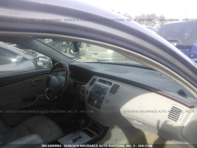 KMHFC46F07A184215 - 2007 HYUNDAI AZERA SE/LIMITED GRAY photo 5