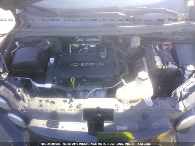 1G1JA6SH2F4177800 - 2015 CHEVROLET SONIC LS შავი ფოტო 10