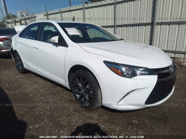 4T1BF1FK2GU221958 - 2016 TOYOTA CAMRY LE/XLE/SE/XSE WHITE photo 1