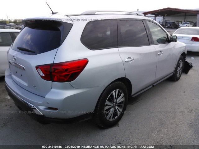 5N1DR2MN3JC618367 - 2018 NISSAN PATHFINDER S/SV/SL/PLATINUM SILVER photo 4
