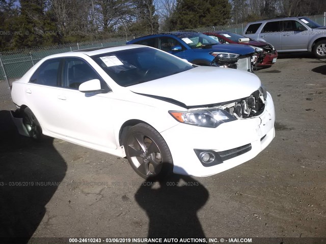 4T1BF1FK6EU322319 - 2014 TOYOTA CAMRY L/SE/LE/XLE 白色 照片 1