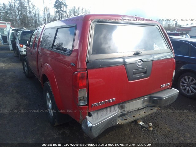 1N6AD06W17C445924 - 2007 NISSAN FRONTIER KING CAB LE/SE/OFF ROAD RED photo 3