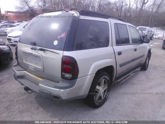 1GNET16S956145643 - 2005 CHEVROLET TRAILBLAZER EXT LS/EXT LT SILVER photo 4