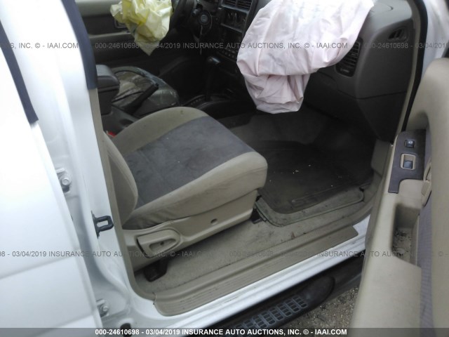 JN8AR07S9XW364026 - 1999 NISSAN PATHFINDER LE/SE/XE WHITE photo 5