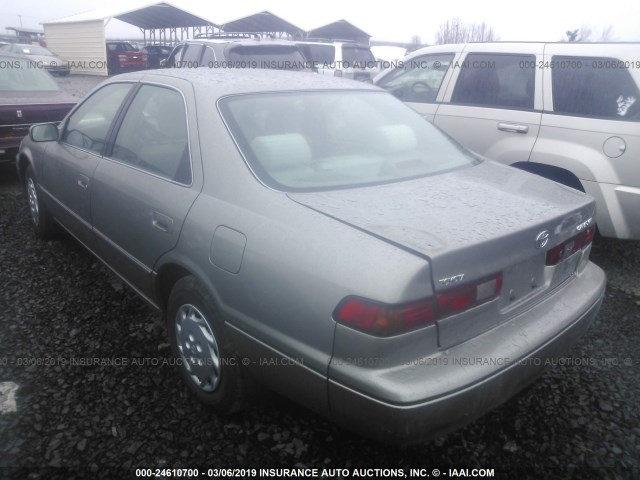 JT2BG22K5X0308802 - 1999 TOYOTA CAMRY LE/XLE 银色 照片 3
