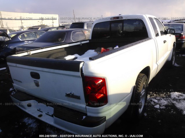 1D3HW32K68S599544 - 2008 DODGE DAKOTA SXT WHITE photo 4