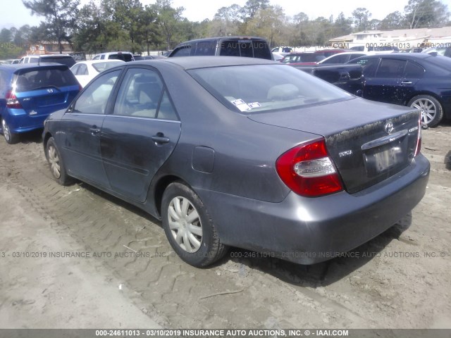 JTDBE32K020103593 - 2002 TOYOTA CAMRY LE/XLE/SE GRAY photo 3