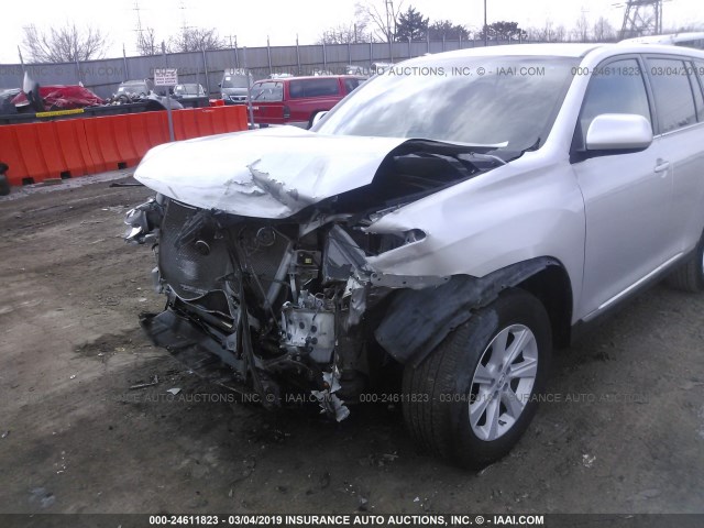 5TDZA3EH6DS032832 - 2013 TOYOTA HIGHLANDER PLUS SILVER photo 6