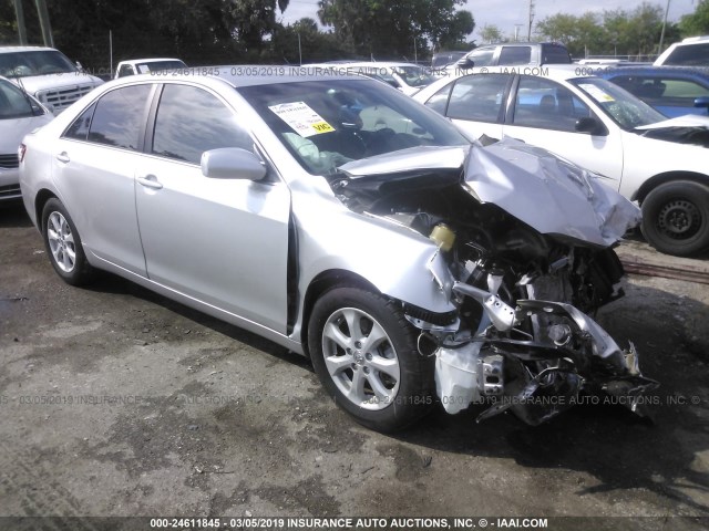 4T4BF3EK6BR215284 - 2011 TOYOTA CAMRY SE/LE/XLE SILVER photo 1