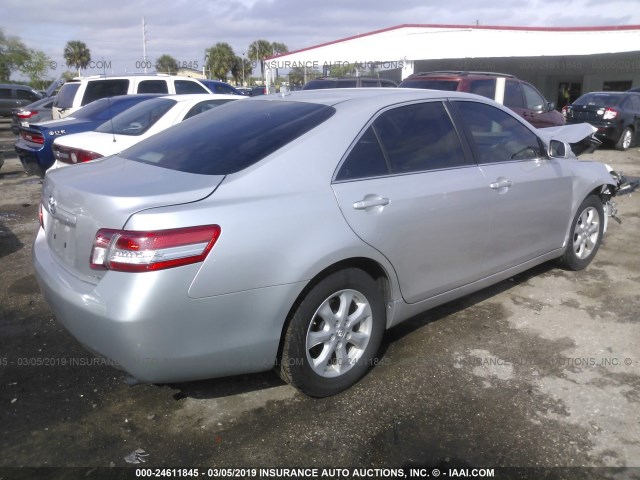 4T4BF3EK6BR215284 - 2011 TOYOTA CAMRY SE/LE/XLE SILVER photo 4