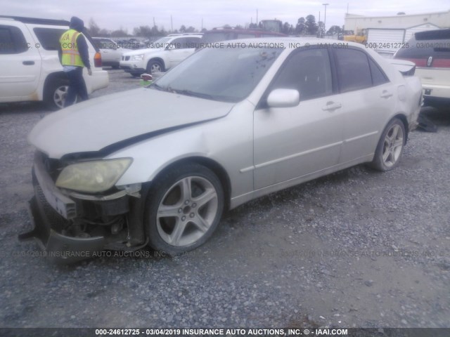 JTHBD192020063821 - 2002 LEXUS IS 300 SILVER photo 2