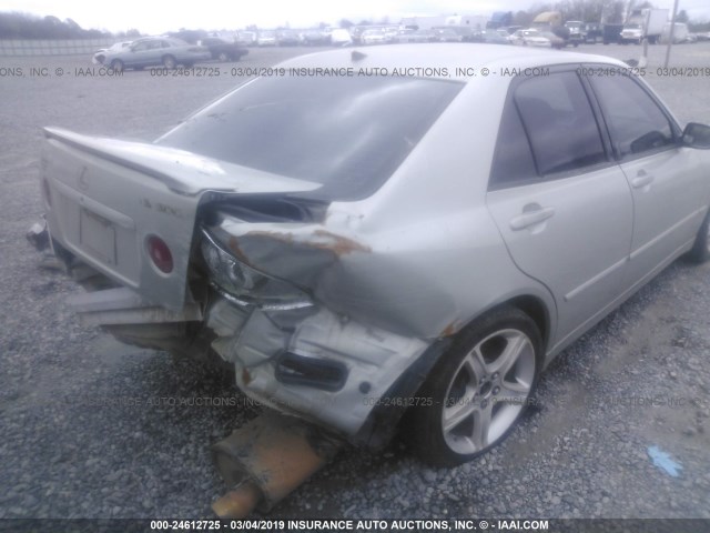 JTHBD192020063821 - 2002 LEXUS IS 300 SILVER photo 6